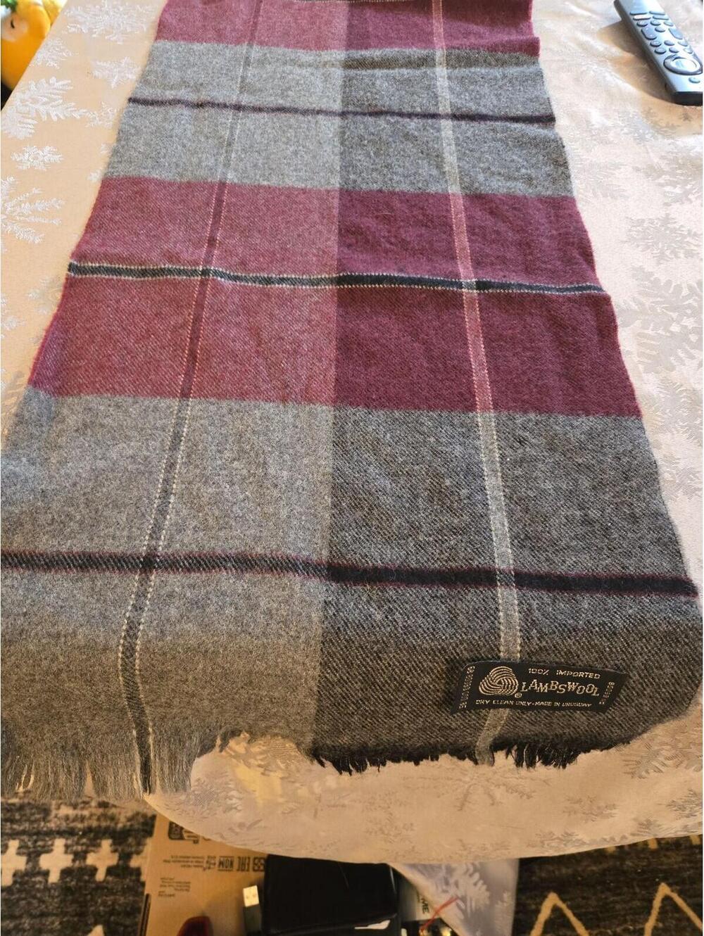 Vintage 100% Lambswool Plaid Scarf Made in Uruguay - Picture 4 of 4